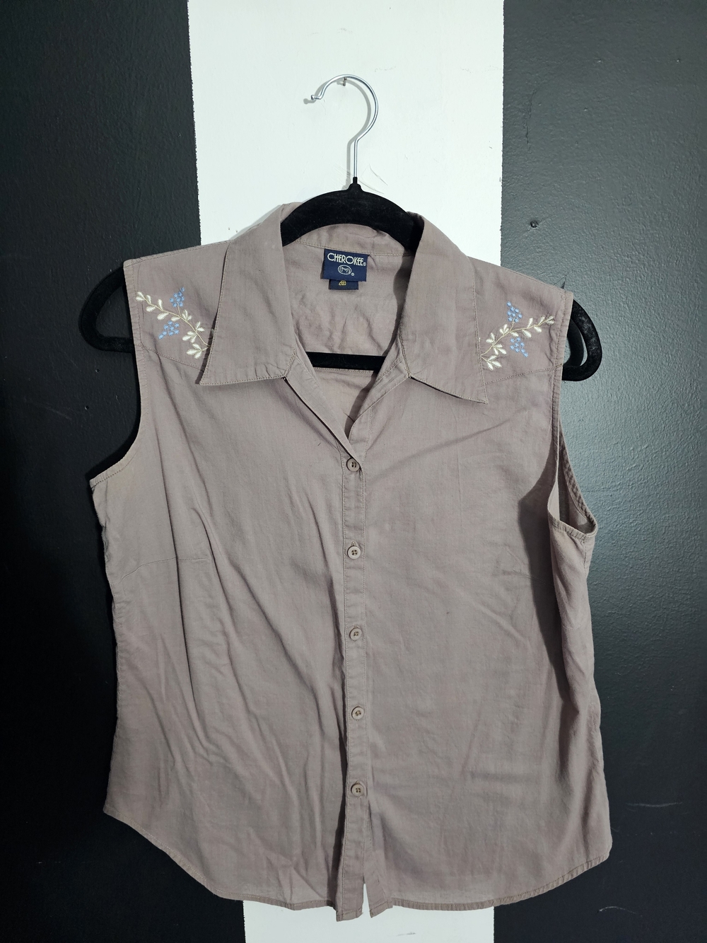 Cherokee Sleeveless Button-Front Top in Taupe with Floral Embroidery